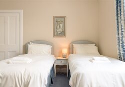 Lorne_Square-edit-38