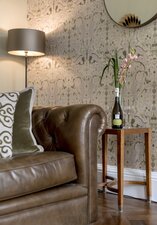 Spacious Lounge in a Holiday Let in Edinburgh