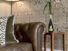 Spacious Lounge in a Holiday Let in Edinburgh - Elegant living room with innovative design offering both comfort and style