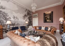 Spacious Self Catering Let in Edinburgh