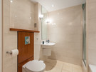 The Park (Holyrood Road) 4 - Ensuite bathroom with bath and separate shower in Edinburgh holiday let