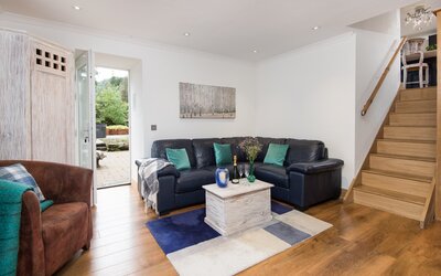 150 - Lovely Living Quarters