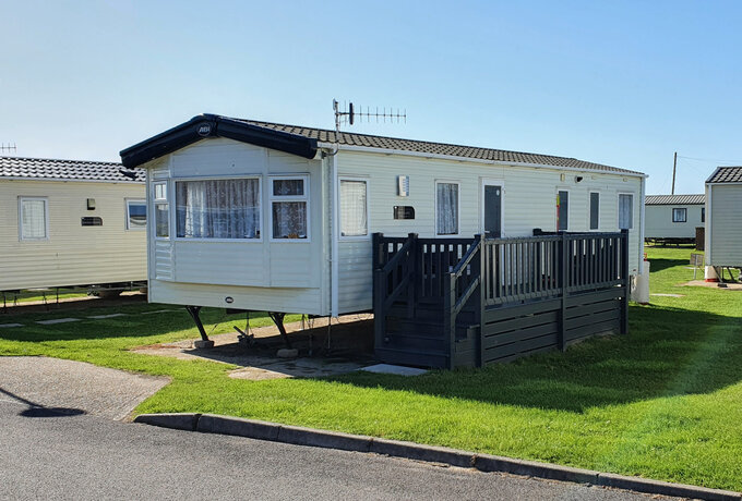 Outside view of Luke's Hideaway - Outiside view of Luke's Hideaway with terrace and seating area