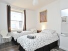 7543_Richmond Place-2 - Twin beds in double room at 
Edinburgh rental apartment