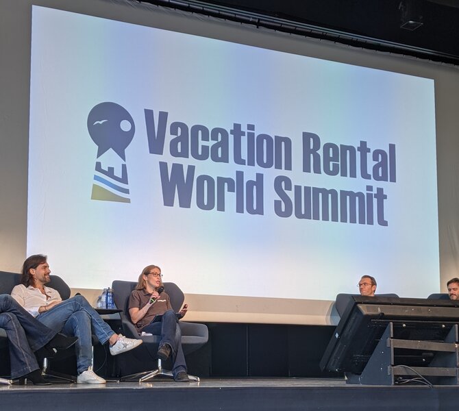 Kelly Odor of Bookster presenting at the Vacation Rental World Summit 2021