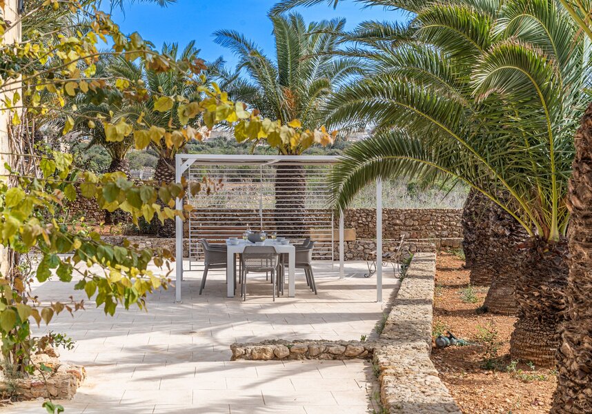 SinuraHolidayHome-04