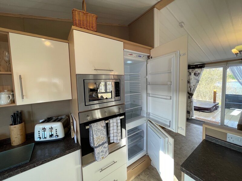 B2574021-B252-427E-BB3D-2293587514F9