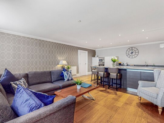 12-web-or-mls-242 West George Street Clyde_13