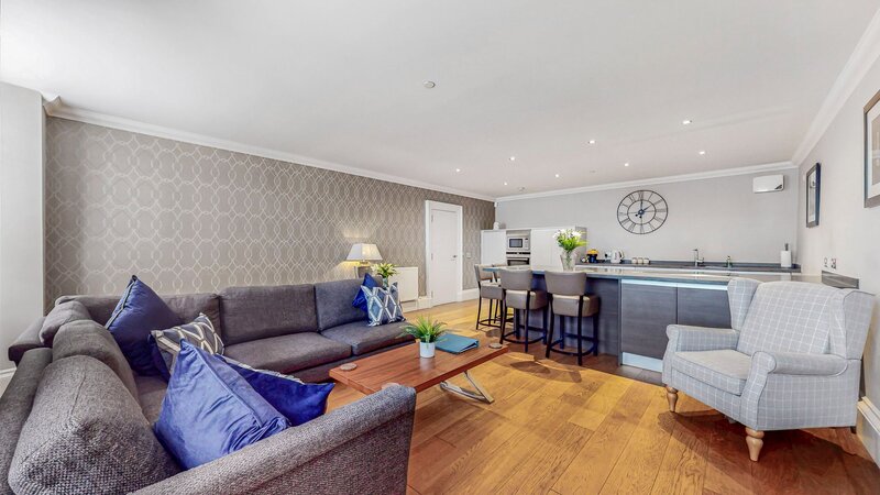 12-web-or-mls-242 West George Street Clyde_13