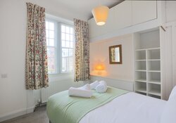 Westend Place - double bedroom