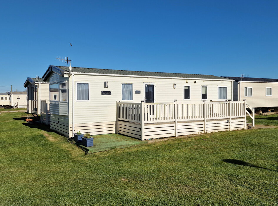 Outside view of Blenheim - Outside view of Blenheim with veranda and seating area