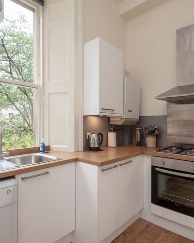 Hart Street No.2 2 - Contemporary family kitchen in Edinburgh holiday let