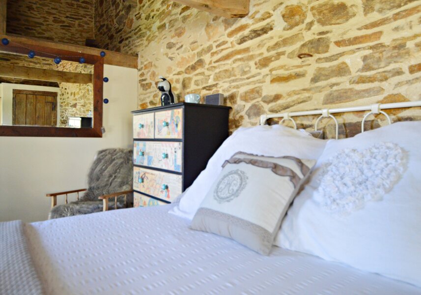 Luxury bedding, peaceful holiday rental france