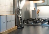 Modern Kitchen Facilities – Edinburgh Apartment