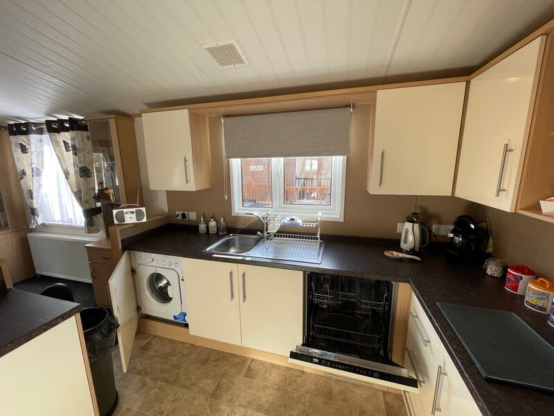 C649E1B7-176D-4B37-B96D-C03C4BC2B9A9