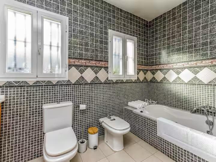 Ensuite bathroom