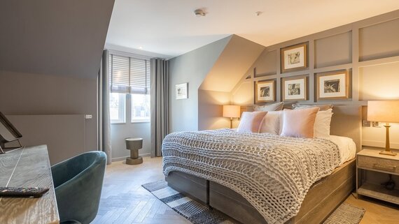 Bedroom - Wonderfully stylish bedroom