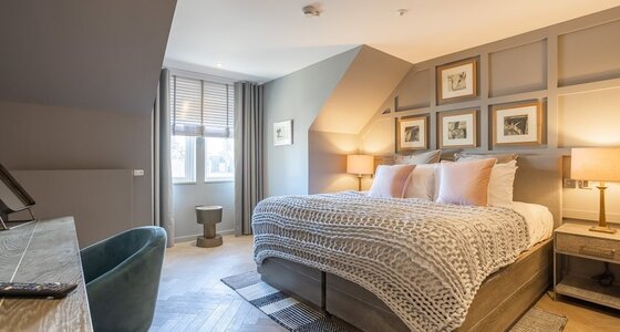 Bedroom - Wonderfully stylish bedroom