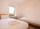 1V7A9876 - Twin bedroom in Edinburgh family holiday let