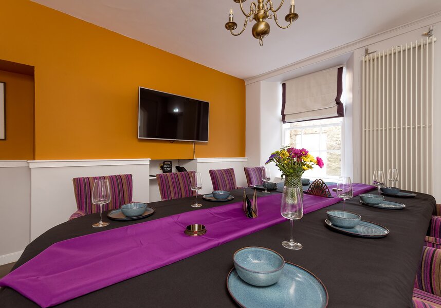 Stylish Dining Area – Perfect for Group Meals