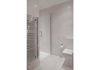Bathroom for University of Edinburgh Graduates