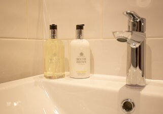 Shower room - luxury toiletries