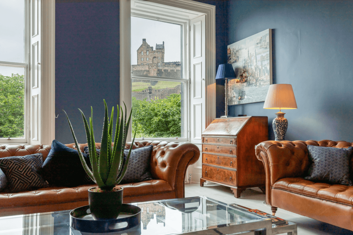 Luxury Edinburgh Self-catering - Stunning luxury self-catering homes with views of the Edinburgh Castle.