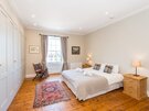 Spacious Master Bedroom for University Graduates - Lots of floor and wardrobe space to relax after a long day exploring Edinburgh (© The Edinburgh Address)