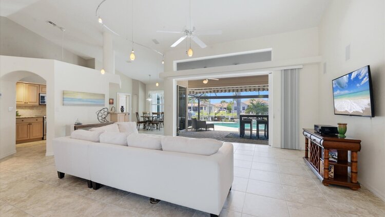 A Florida House Villa (© StreamLine VRS)