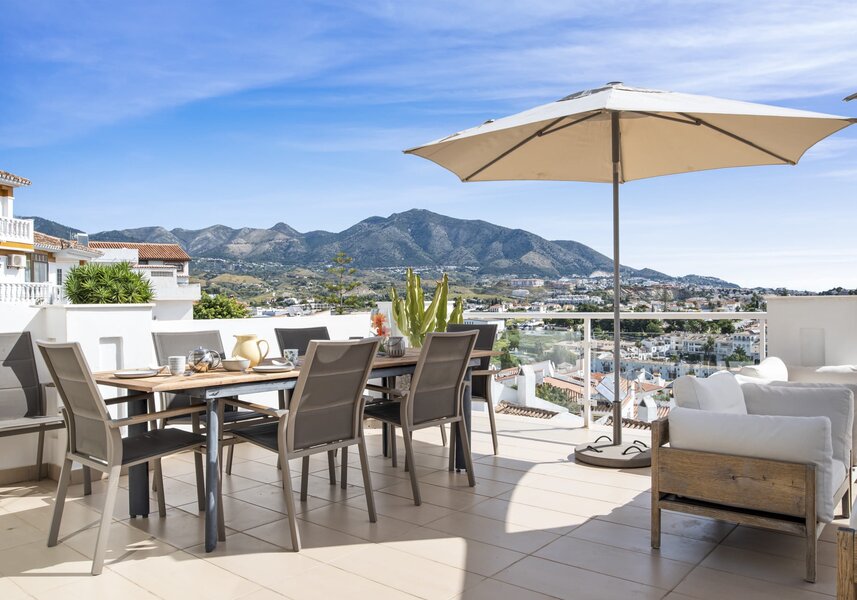 Alfresco dining