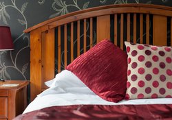 LadyStairsClose_2-22