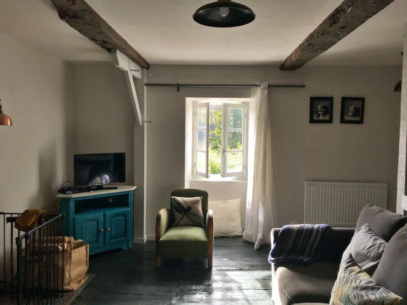 Dog friendly git in French countryside