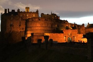 IMG_0487 - photography taken from the front the apartment. Stunning view of Edinburgh Castle.