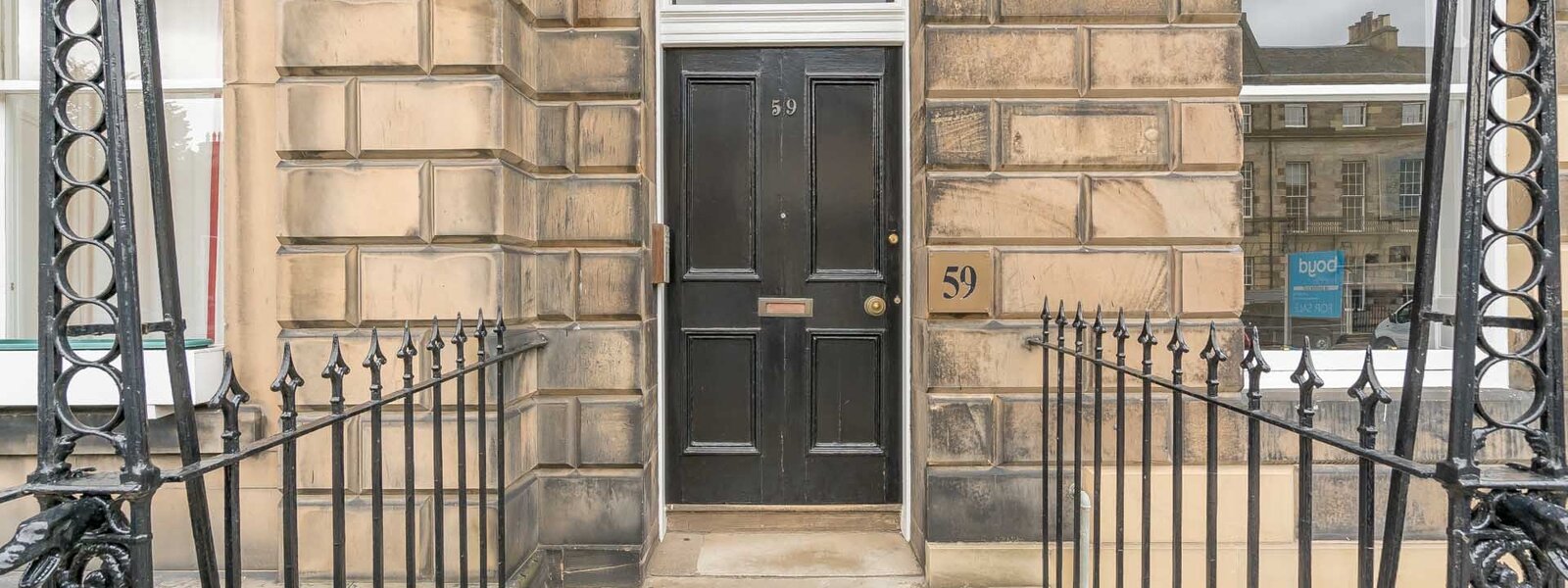 Edinburgh-Flats-holiday-flat-Melville-Street-exterior - Exterior of 59 Melville Street