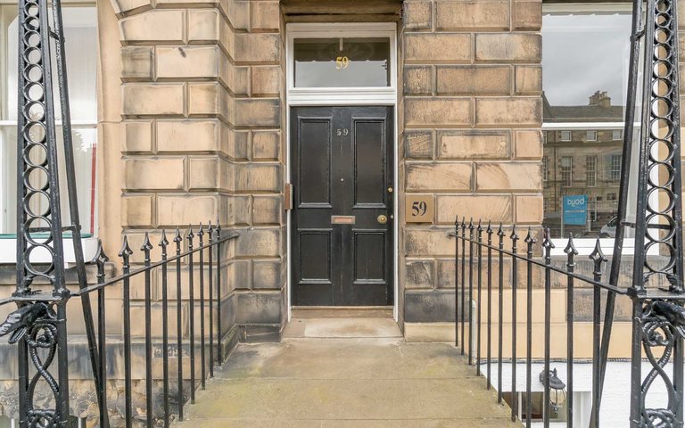 Edinburgh-Flats-holiday-flat-Melville-Street-exterior - Exterior of 59 Melville Street Edinburgh-Flats-holiday-flat-Melville-Street-exterior - Exterior of 59 Melville Street