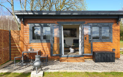 20250330_133444 - Bumblebee Cabin (© Redroofs 2025)