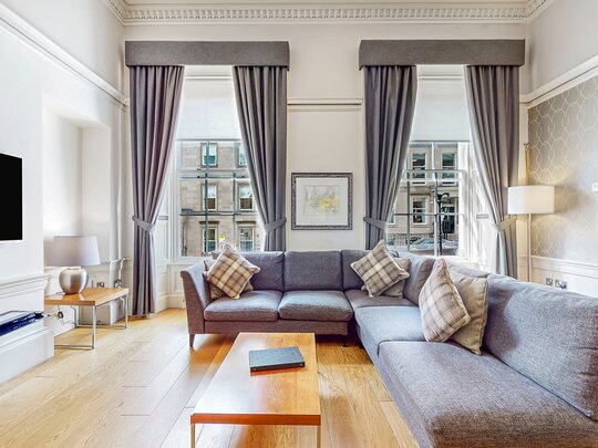 16-web-or-mls-242 West George Street Ground Flat CAMPBELL_25 - Light-filled living room designed for comfort and calm