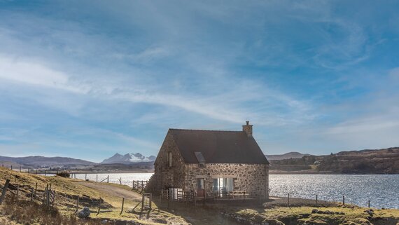 Kingsburgh Boathouse - Kingsburgh Boathouse, 1 bedroom property in rural Skye with coastal views