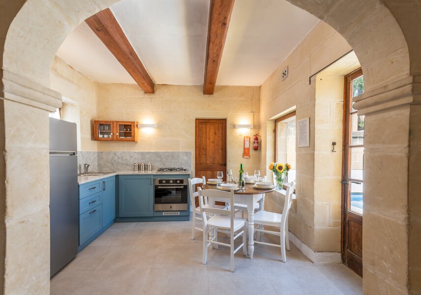 Dar ta' Mansi kitchen dining area
