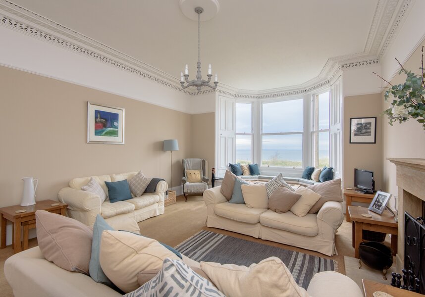 Bay House - lounge