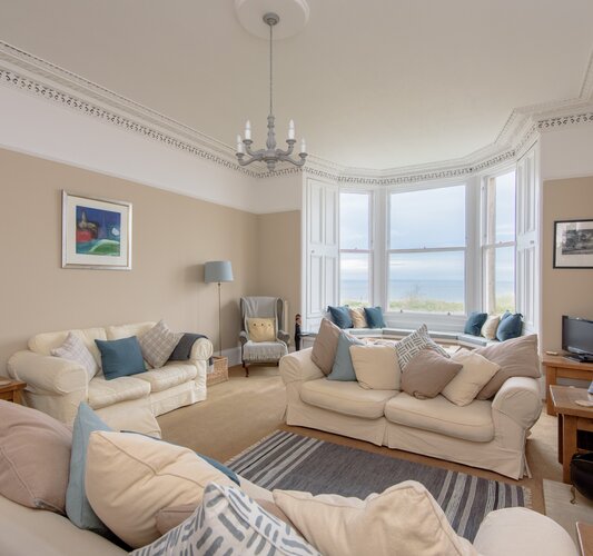Bay House - lounge - Large, main lounge with beautiful panoramic views and comfortable sofas