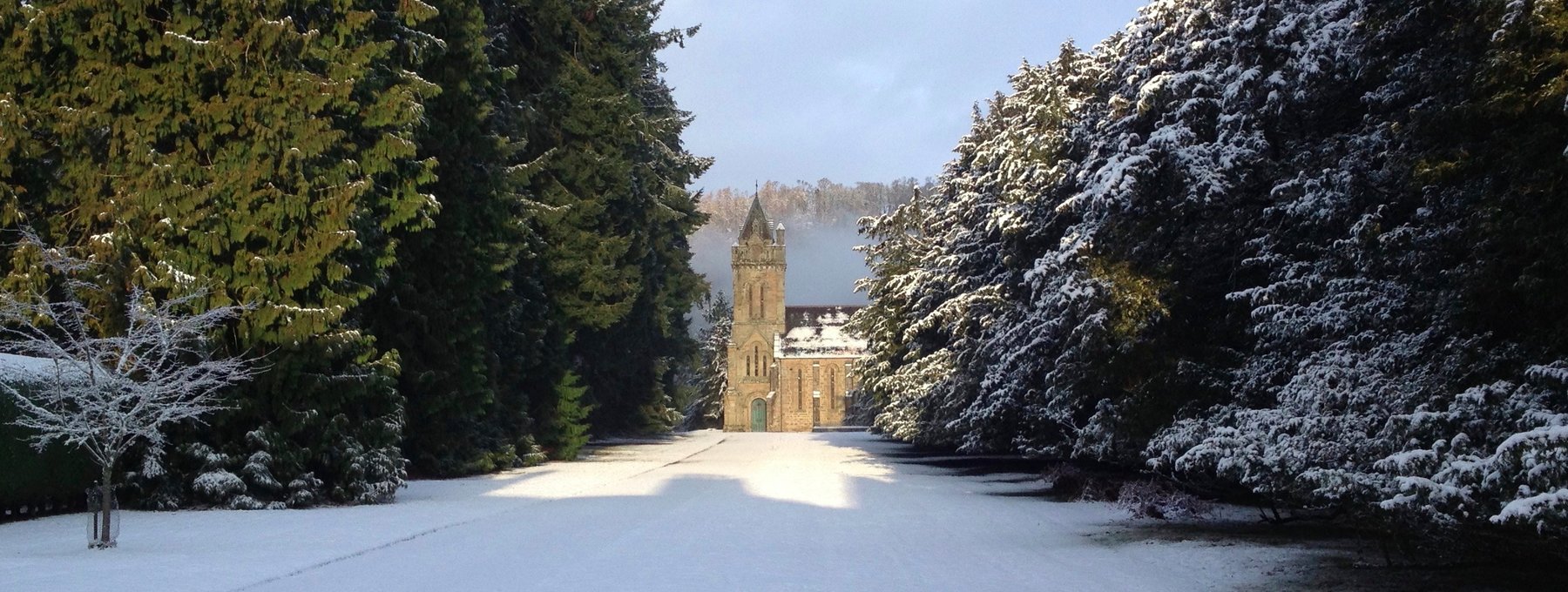 fullsizeoutput_2b8e - The chapel at Murthly Castle makes the perfect setting for a winter wedding. (© Murthly Estate)