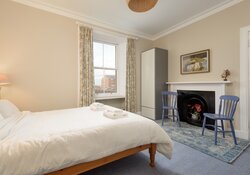 Lorne_Square-edit-32