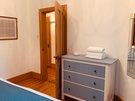 High Street (Royal Mile) 1 - Double bedroom with ample guest storage and wall mirror
