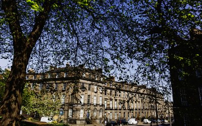 City Retreat for University of Edinburgh Graduates - The location is a short 5 minute walk to the West End and Princes Street. (© The Edinburgh Address) City Retreat for University of Edinburgh Graduates - The location is a short 5 minute walk to the West End and Princes Street. (© The Edinburgh Address)