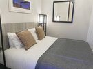 Comfortable Twin / Double Bedroom – Group Friendly - Flexible sleeping arrangements perfect for friends, colleagues or families staying in Edinburgh.