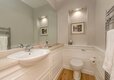 Spacious WC in an Urban Retreat