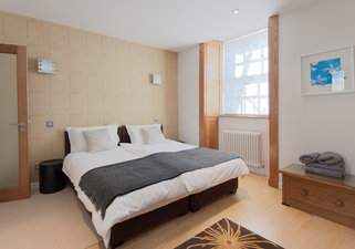 York Place Residence-3