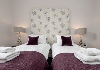 Bright and Spacious Bedroom in Holiday Let