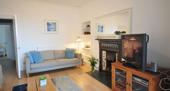 Large holiday home in North Berwick, sleeps 10 - Spacious living in central North Berwick (© Coast Properties) Large holiday home in North Berwick, sleeps 10 - Spacious living in central North Berwick (© Coast Properties)